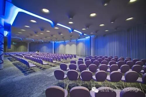 都市空间，光影缔造