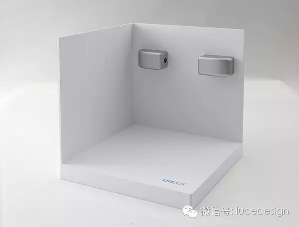 【最设计】公共卫生间再也不用踩冲水阀啦！