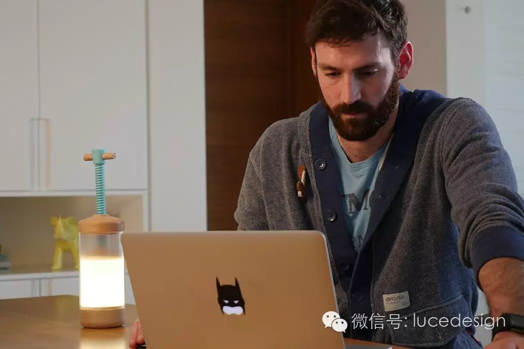 【最设计】装在法压壶中的光