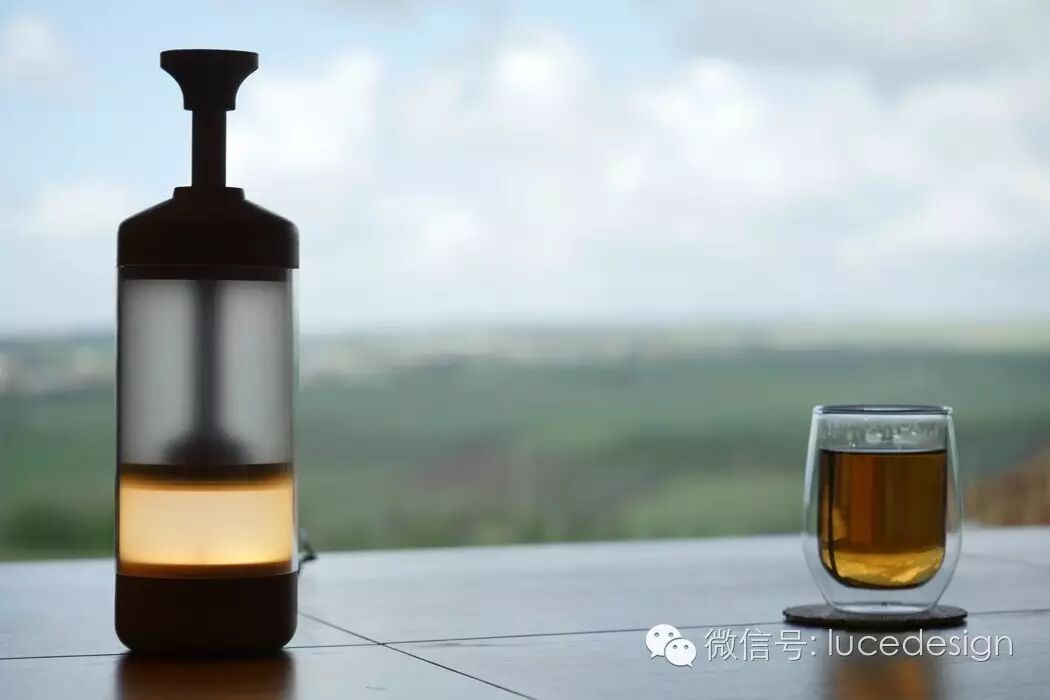 【最设计】装在法压壶中的光