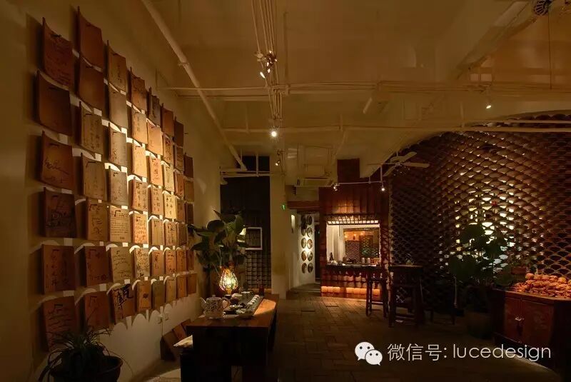 在光下自由的呼吸