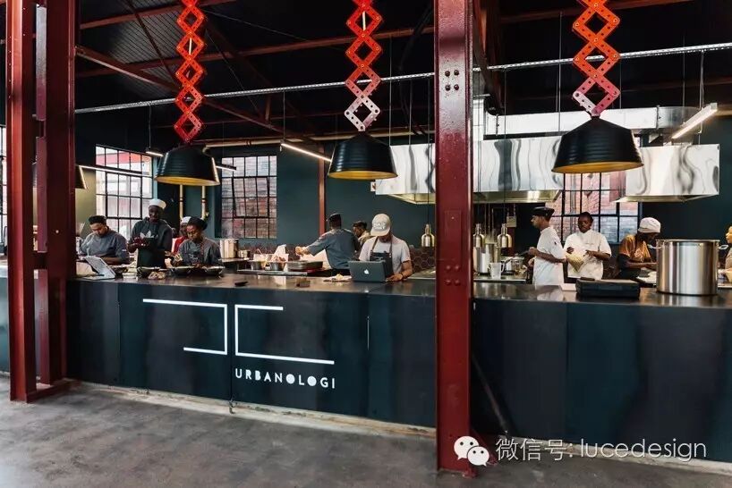 废弃仓库的华丽变身