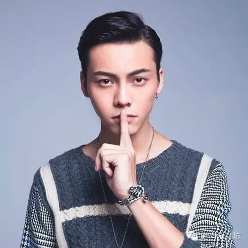 小鲜肉陈伟霆发型