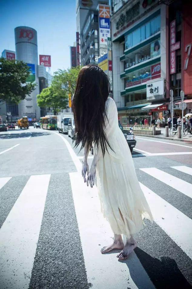 日本人给史上最恐怖的女鬼拍了一个纯爱物语.