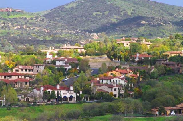 待产胜地：尔湾的地理环境和气候