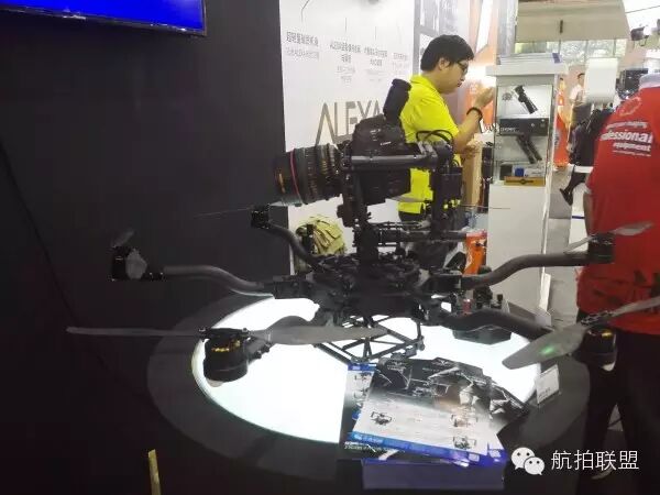【聚焦】BIRTV2015影视设备展上的航拍器材