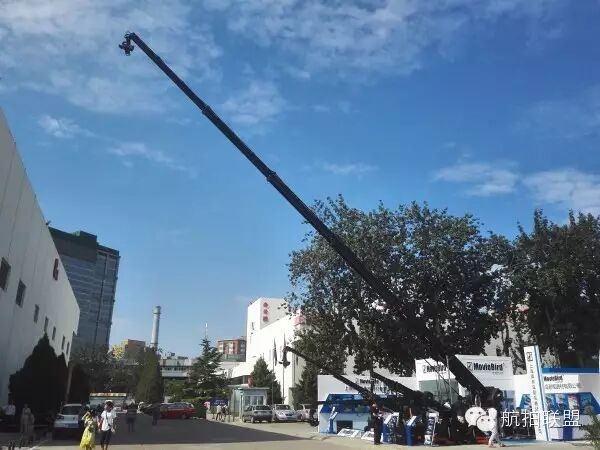 【聚焦】BIRTV2015影视设备展上的航拍器材