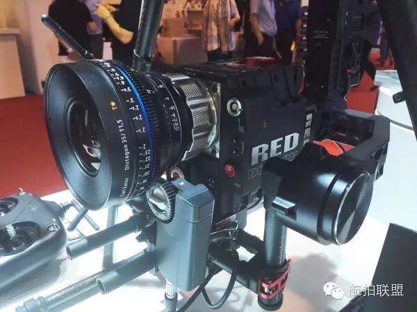 【聚焦】BIRTV2015影视设备展上的航拍器材