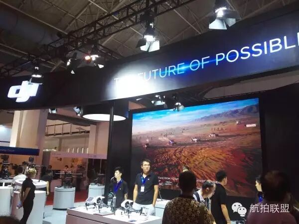 【聚焦】BIRTV2015影视设备展上的航拍器材