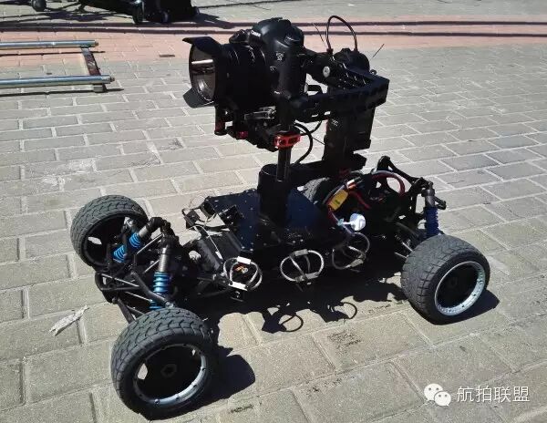 【聚焦】BIRTV2015影视设备展上的航拍器材