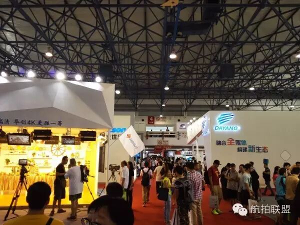 【聚焦】BIRTV2015影视设备展上的航拍器材