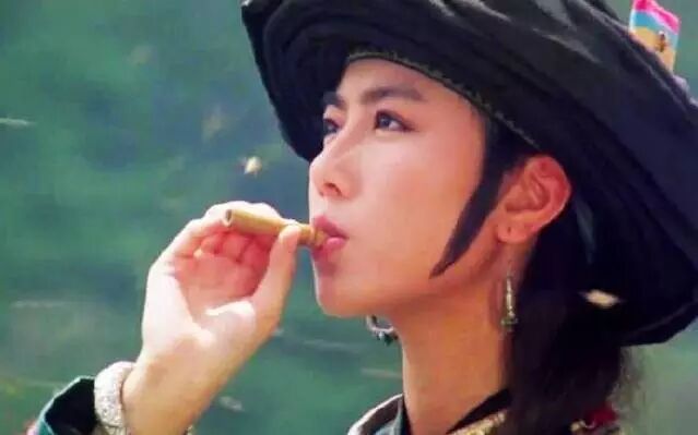 她是周星驰的“老婆”,与肥姐沈殿霞是死对头,美过李若...