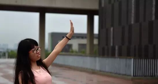 安徽省文科状元赵昕玥，分数689。钢琴八级水平。