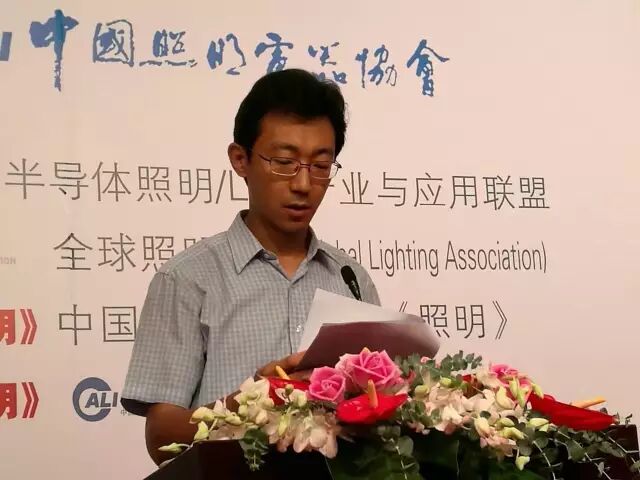 这两天都在转的一个论坛，到底什么来头？