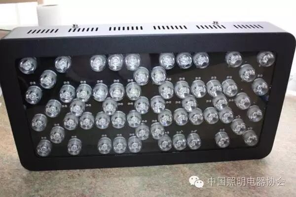 欧盟对中国产的一款水族灯进行强制召回