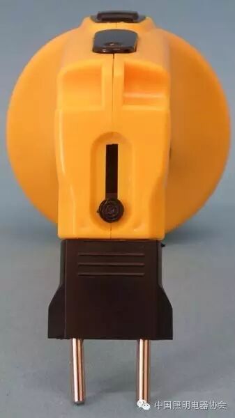 中国产Feron牌LED充电手电筒在欧盟被召回