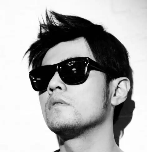 视频  周杰伦&郎朗现场斗琴!即兴三键创作弹奏,才子之间...