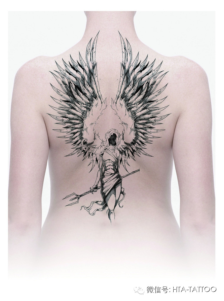 ps设计的后背翅膀纹身效果图！