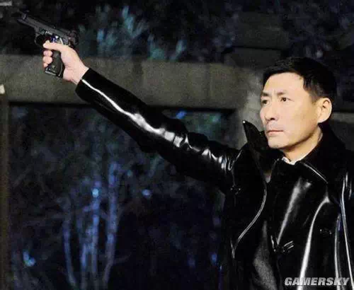 逗我?逗我也不笑..... 大河报