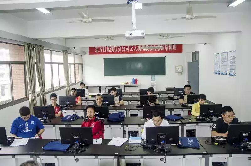 浙江同創(chuàng)無人機(jī)駕駛員第三期培訓(xùn)班開班啦！
