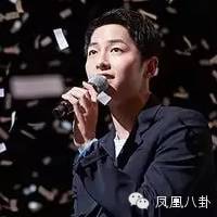 和李光洙秀恩爱,拥抱对视涂口红...宋仲基代言费要3400万,但你和他见面却只要花130块!