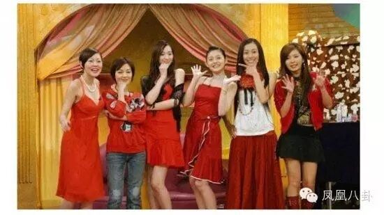 19岁出道,4恋富豪,怀二胎后富豪男友仍未娶……“嫁豪门”是吴佩慈心里迈不过去的那道坎?-怀孕期