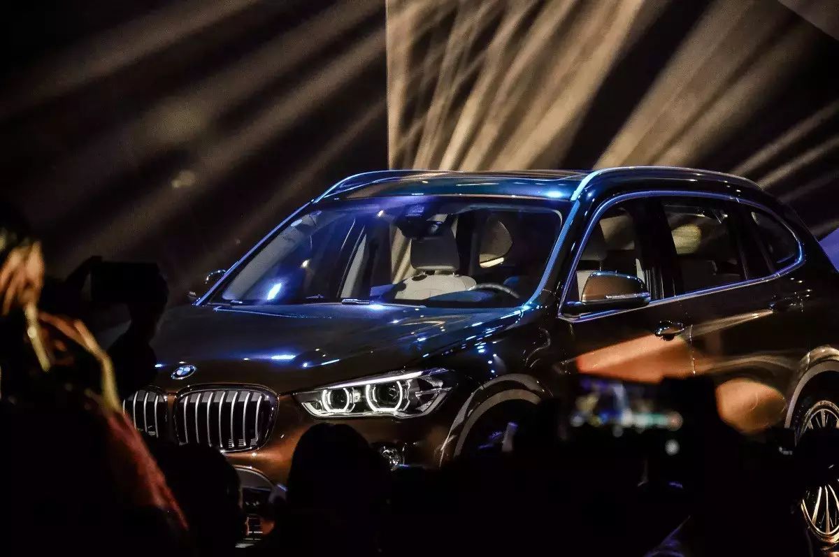 比李荣浩帅比张碧晨美 全新BMW X1西安上市