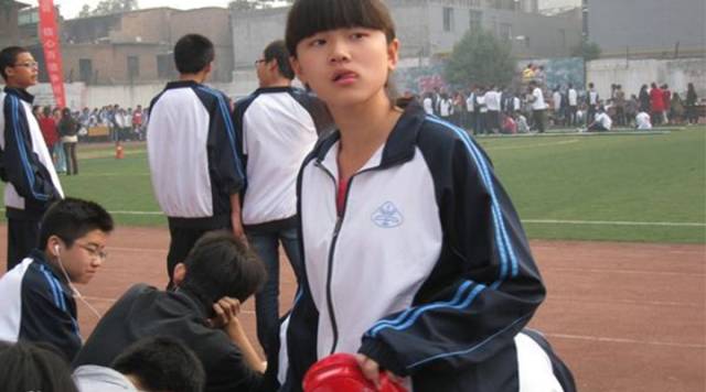 西安市45所中学校服大pk,比比谁家的最好看?