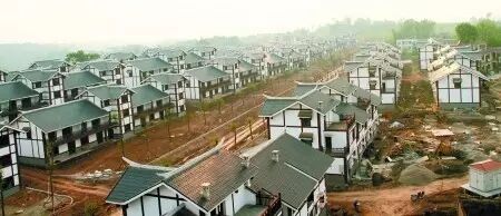 农村宅基地使用权可以继承吗？能否转让买卖？