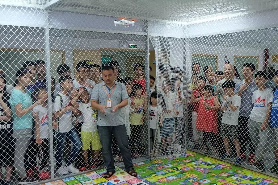 “廣外外校科技行”走進安果無人機 