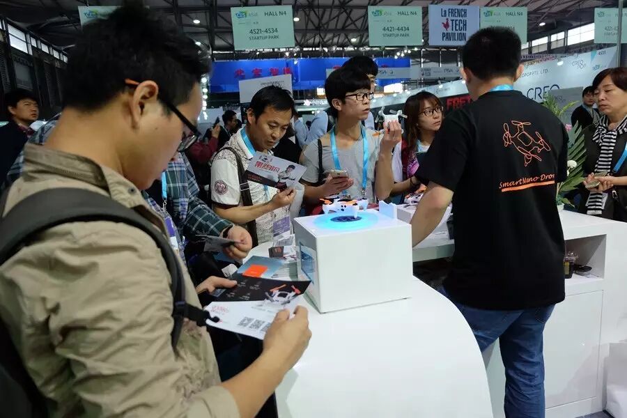 “小而強”的安果智拍無人機精彩亮相CES Asia 2016 