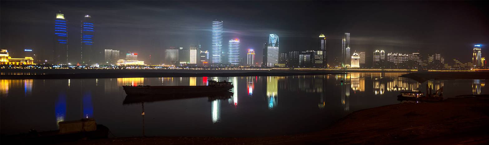 创吉尼斯世界纪录的全球“最多建筑参与固定性声光秀”案例赏析