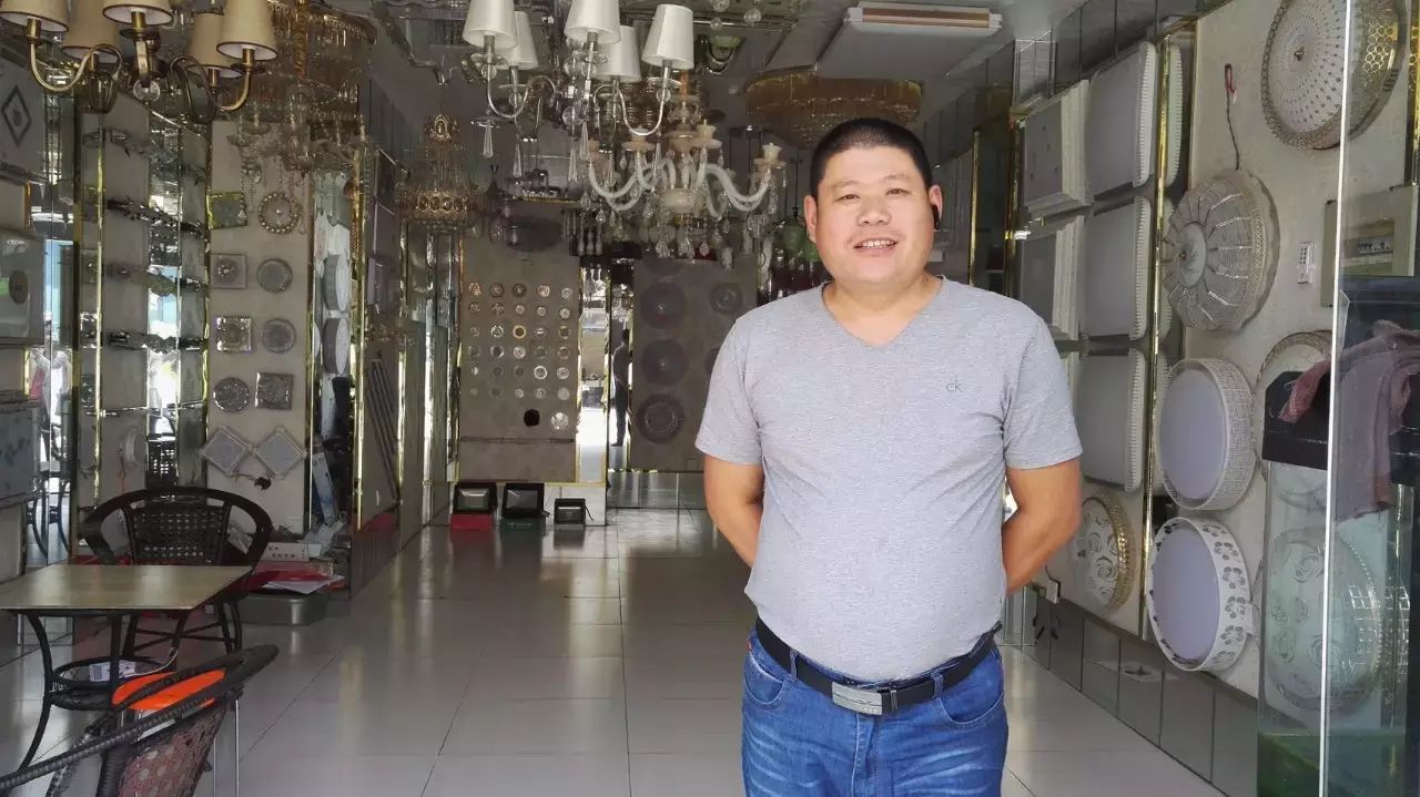 方圓木地板電話(huà)_大自然地板和方圓地板_大衛地板 方圓地板