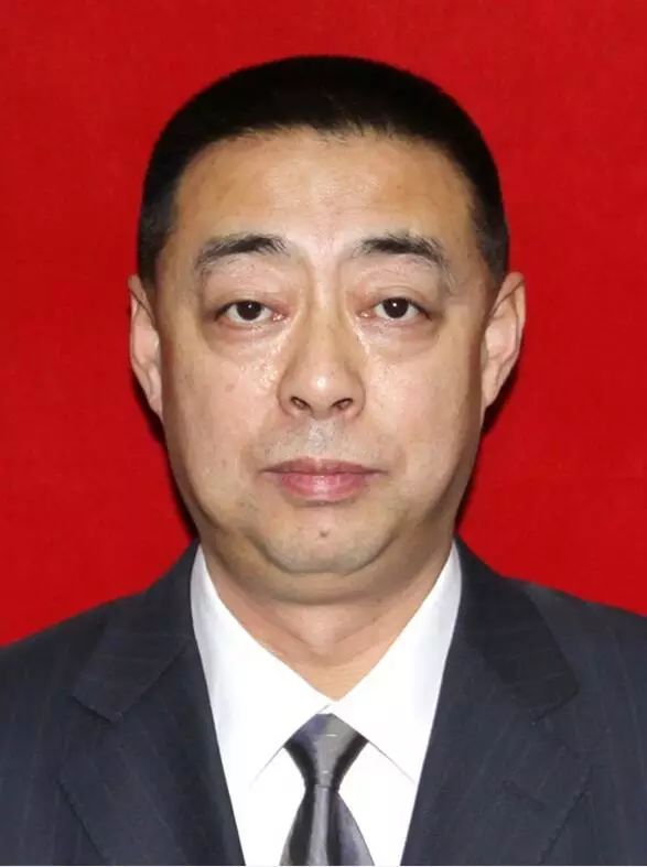 松北区人民政府房屋征收办公室主任 丁志超,男,1966年出生,中共党员