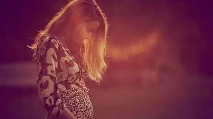 女神Queen S怀二胎逆天美照!武广孕期神器让准妈妈美丽舒适两不误-怀孕期