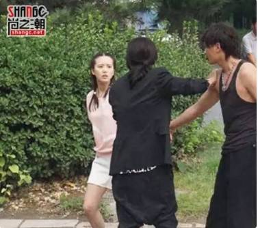 刘诗诗遭家暴,吴奇隆哥哥却毫不知情!