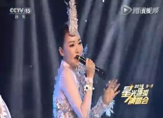 我要给假唱的萨顶顶32个赞!!!你呢?