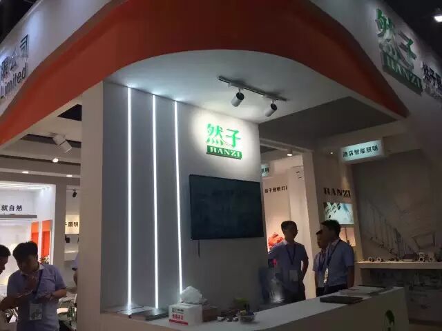 掌上观展—中国照明网镜头