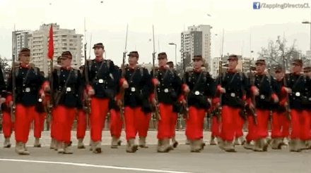 拉美国家的阅兵多少都带有点民族特色,比如智利