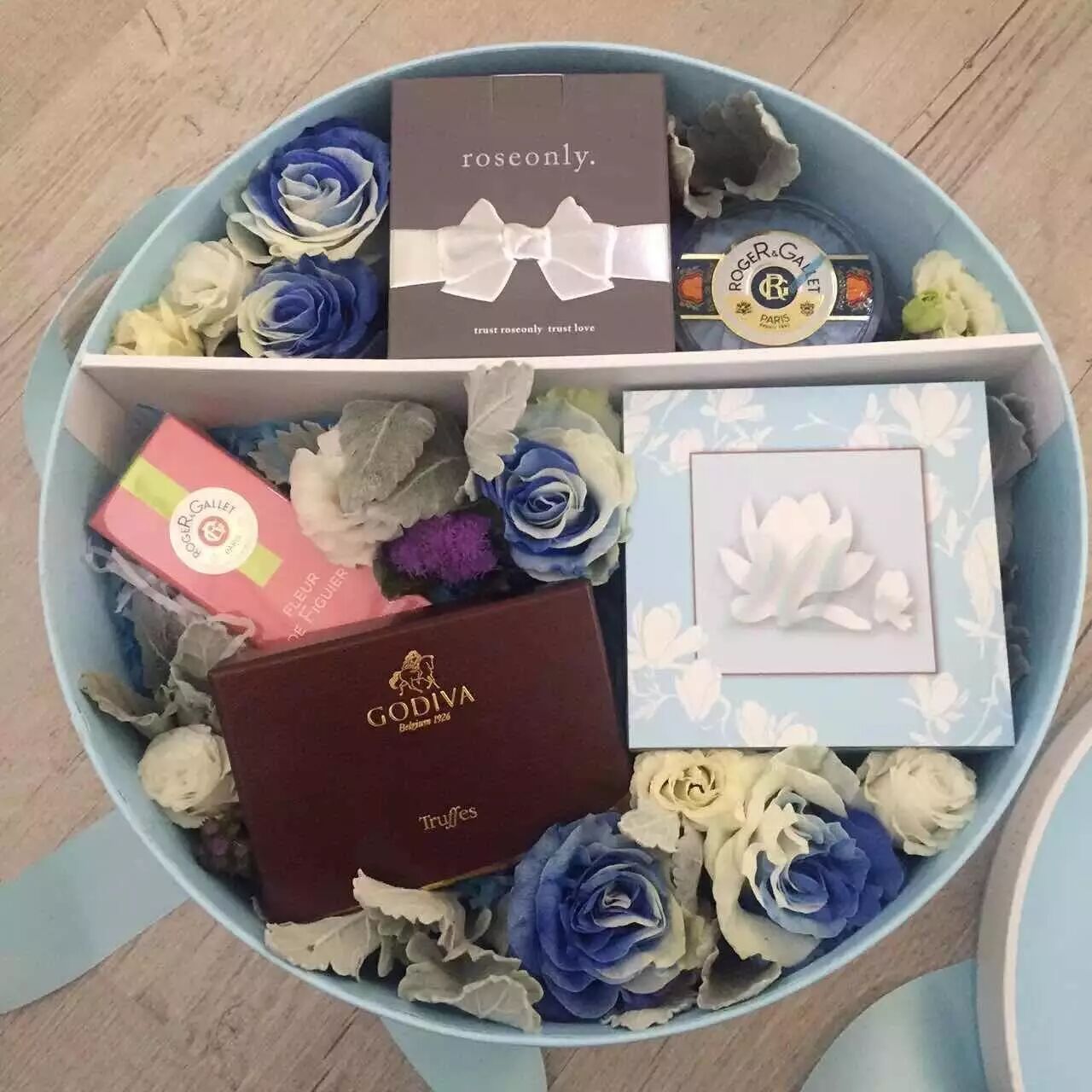 送一份和吴奇隆、刘诗诗婚礼伴手礼给你朋友