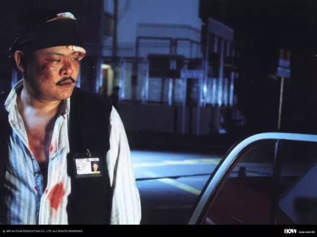 警服,耍帅同时可以呈现一下时代潮流趋势→比如反黑组和o记是有差别的