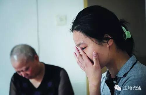 怀孕真的不能乱吃药,刚出生的宝贝竟然长出鱼尾腿.-怀孕期