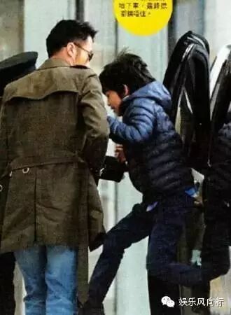 王菲被曝答应婚事 谢霆锋兴奋与父母商量细节