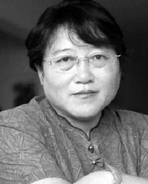 李银河否认出柜强调自己异性恋 同居伴侣照片曝光