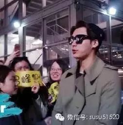 李易峰纽约机场语录集 大写的会撩