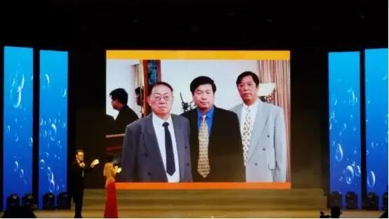 第一届董事会成员