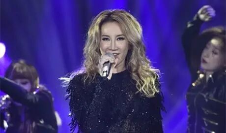 李玟巅峰之夜曲目西班牙语双版本《Yo vivir&eacute;》