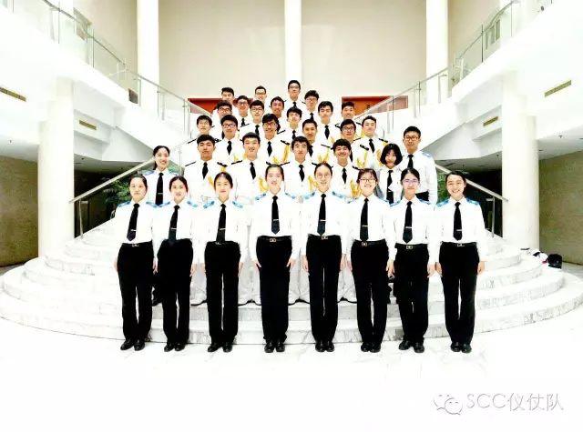 上海海关学院仪仗队在肖院长和团委老师的鼎力支持下于2012