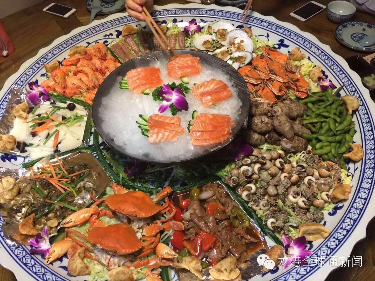 成都辣味美食交流组,龙港首创"天下第一"大锅海鲜大杂烩 你一定没吃