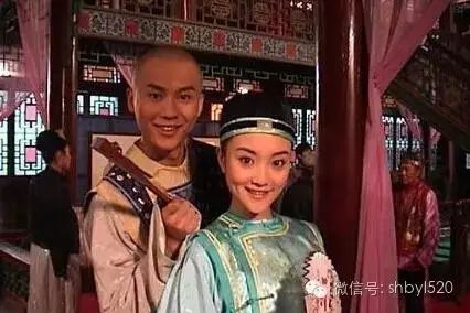 李小璐当年为什么抛弃李晨,而选择贾乃亮?看看吧